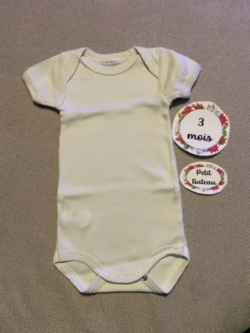 Body petit bateau manches courtes 3 mois