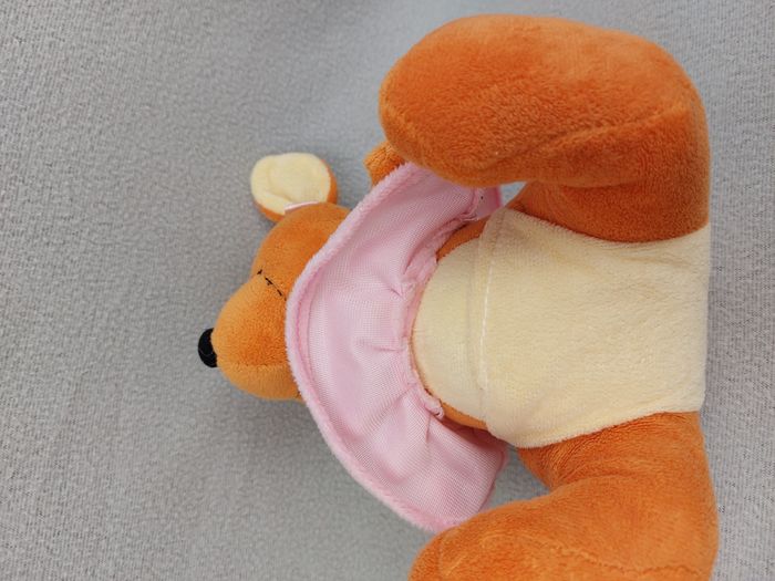 Peluche doudou kangourou Walibelle robe rose parc WALIBI 22 cm assis - photo numéro 4