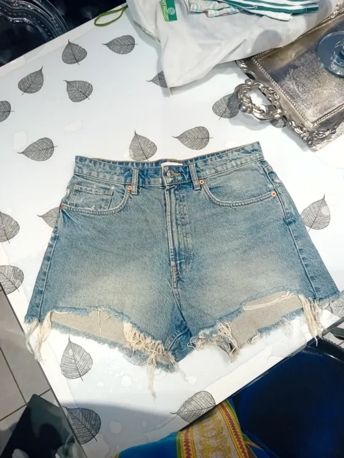 Short zara taille 42