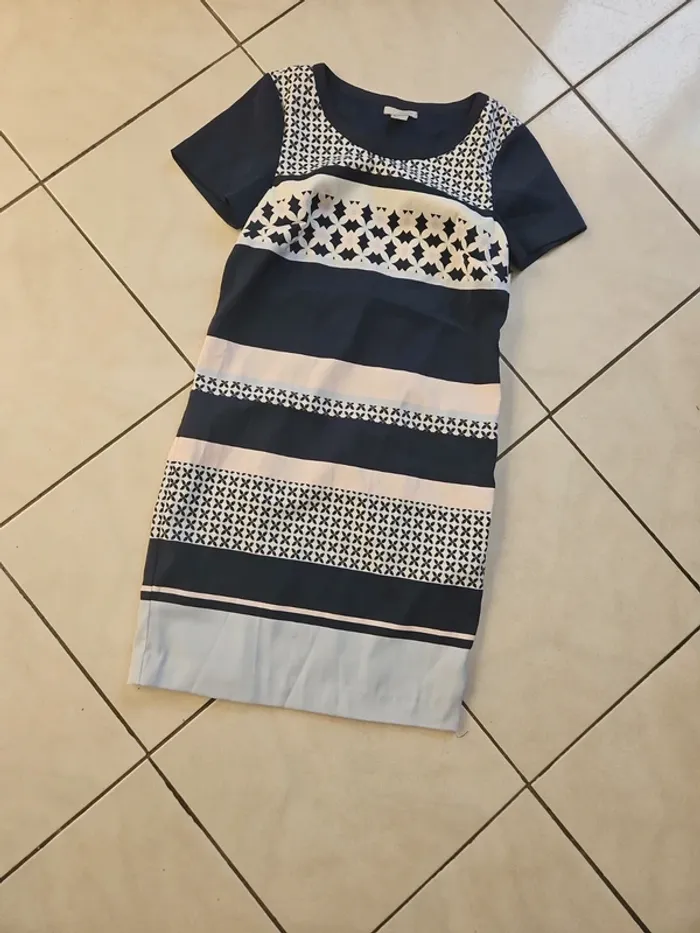 Robe femme/ robe 34 / robe a motif