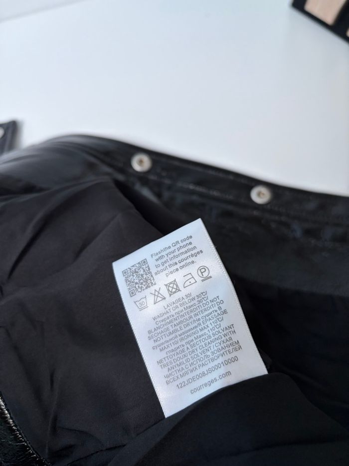 Veste Courrèges iconique en vinyle noir – Taille L (convient à un 38) - photo numéro 9