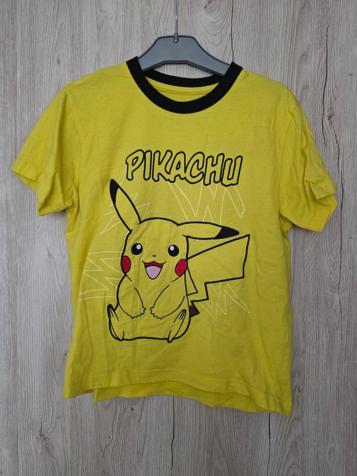 PYJAMA SHORT 2 PIÈCES TEE-SHIRT ET SHORT POKEMON TAILLE 8ANS