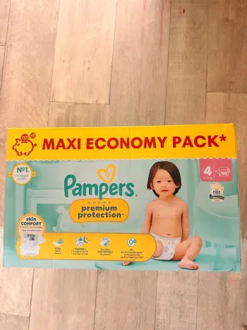 Pampers Premium Protection Taille 4 (9 kg à 14 kg) 90 couches