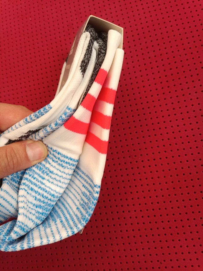 Chaussettes de foot Manchester United, Adidas Authentique Officiel taille 31/33, Neuf - photo numéro 5