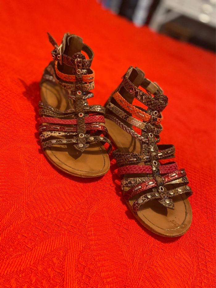 Sandales