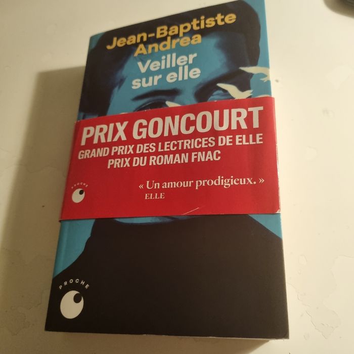 Livre Veiller sur elle