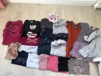 Lot 26  vêtements fille 8-9 ans