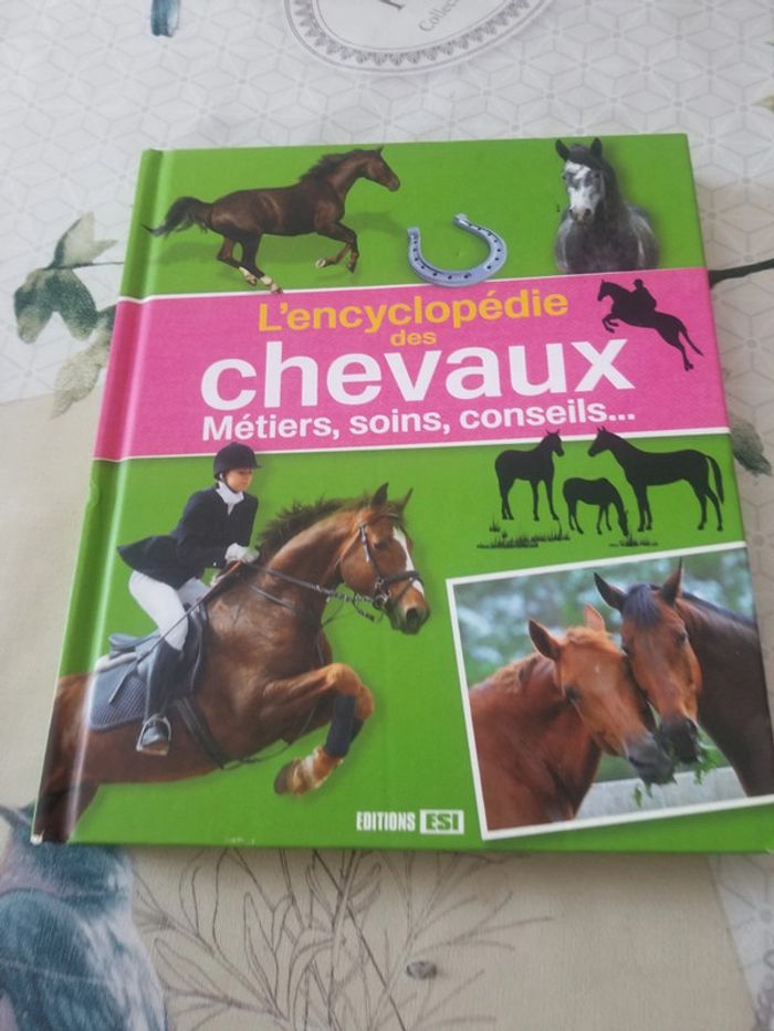 Encyclopédie des chevaux.