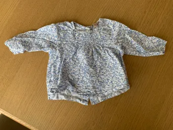 Jolie blouse fleurie bleue fille