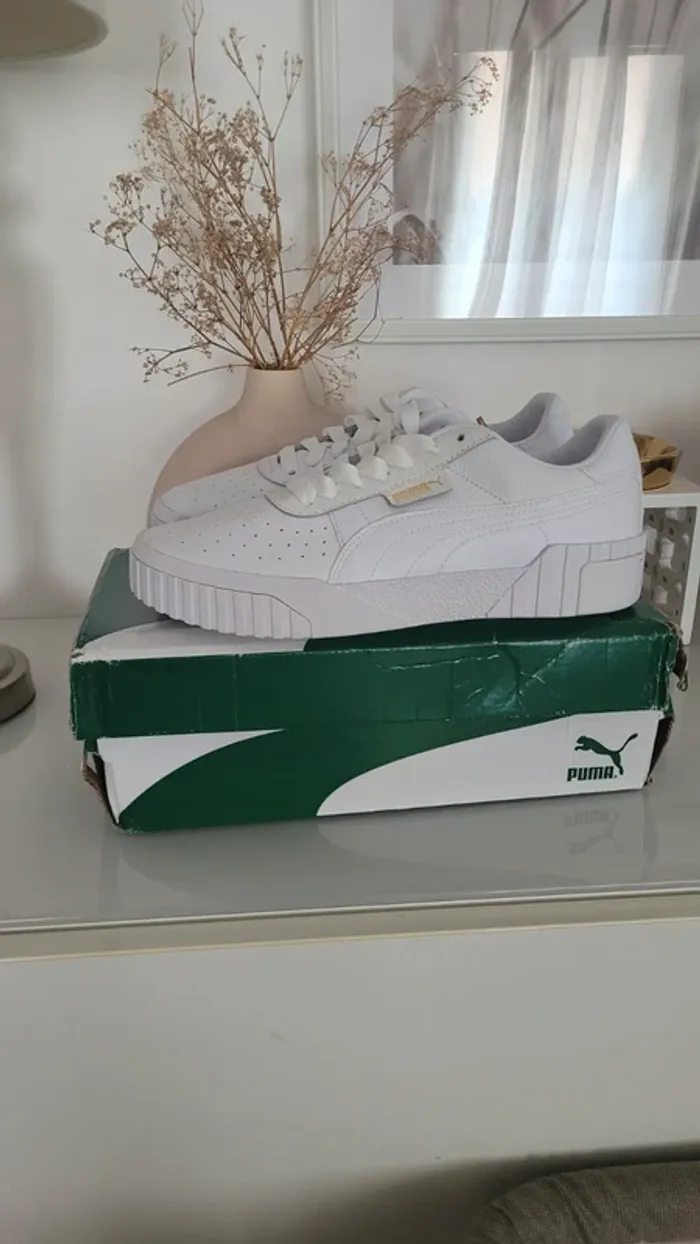 Puma Cali Fashion Femme 38.5 neuves - photo numéro 2