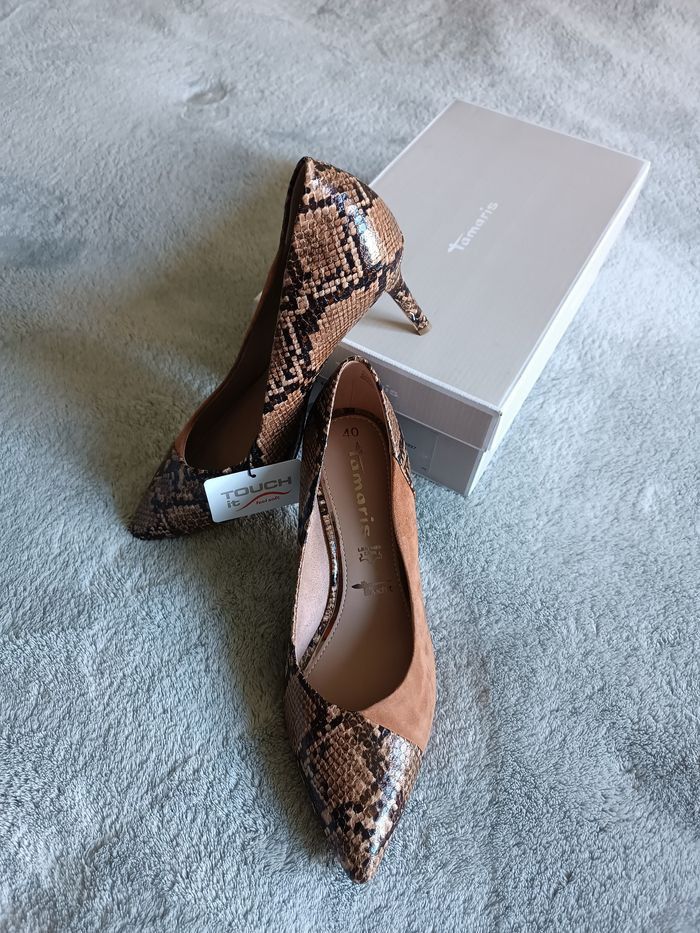 Escarpins Tamaris effet python – Neufs avec boîte - photo numéro 4