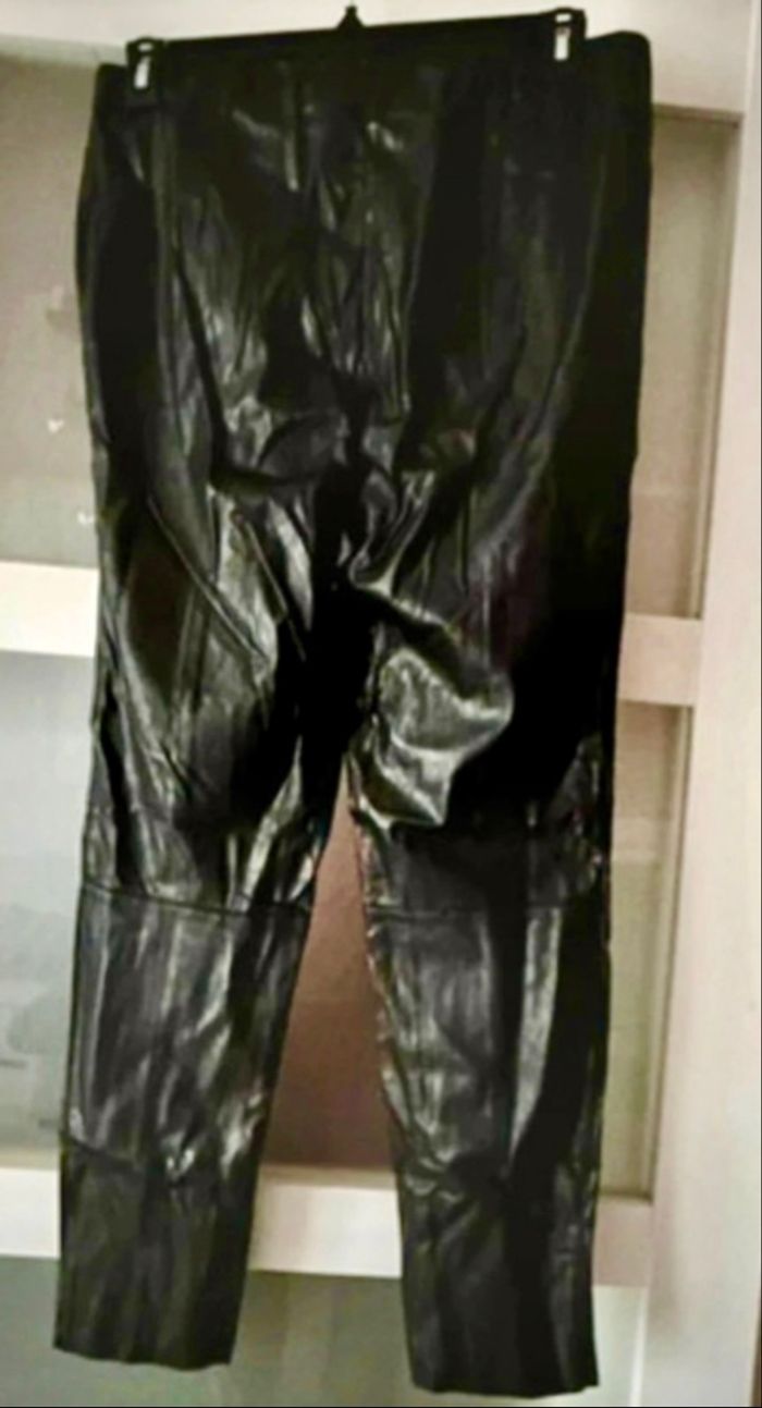 Pantalon effet cuir - photo numéro 2