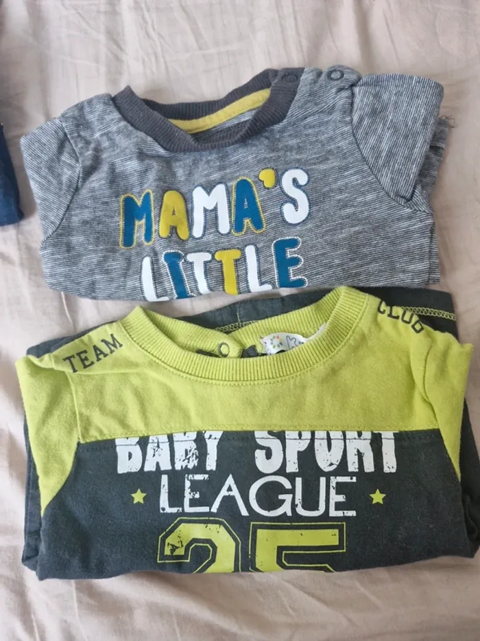 Lots t-shirts manches longues 1 mois - photo numéro 2