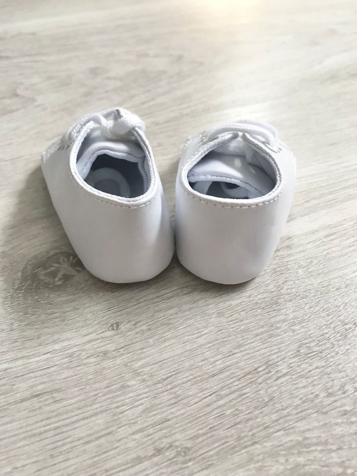 Chaussures blanches 19 - photo numéro 3