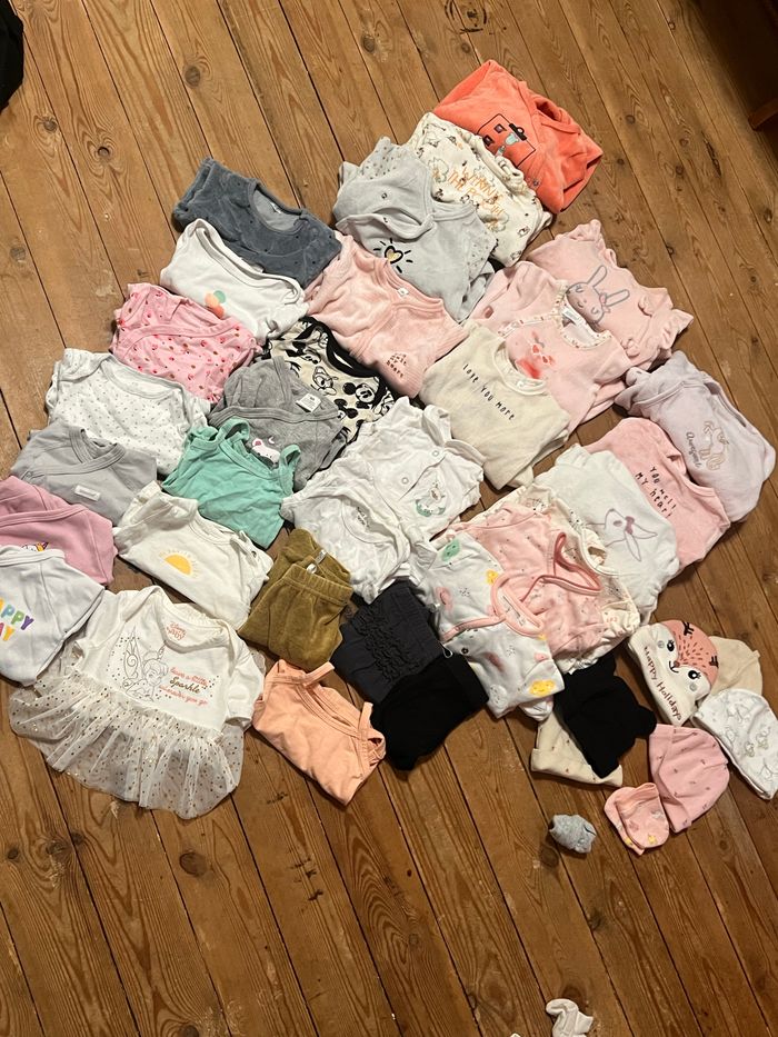 Vêtements de fille - photo numéro 1