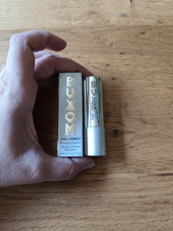 Rouge à lèvres - photo numéro 2