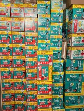 LIQUIDATION EXCEPTIONNELLE – CARTONS DE COUCHES PAMPERS