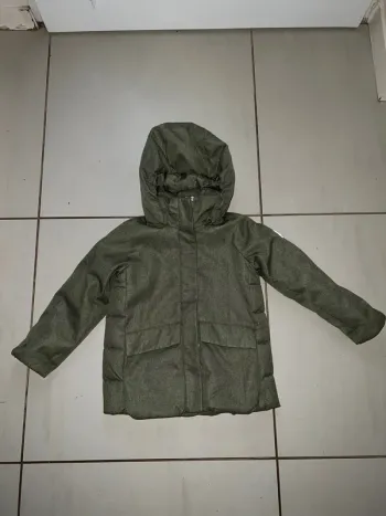Manteau grand froid de la marque Reima couleur Kaki
