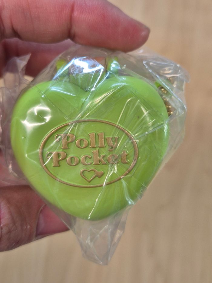 Gashapon charm Polly Pocket série 2 : Pony Club Compact - photo numéro 2