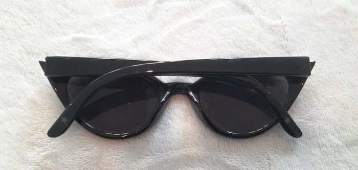 Lunette de soleil - photo numéro 3