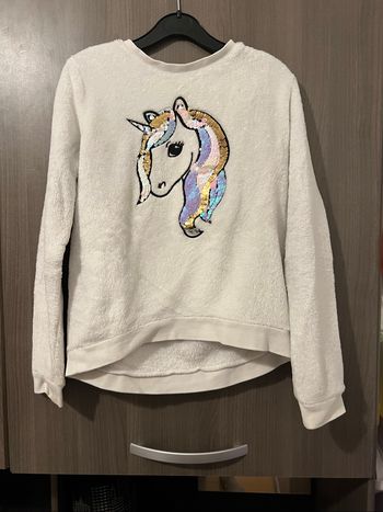 Pull chaud licorne blanc