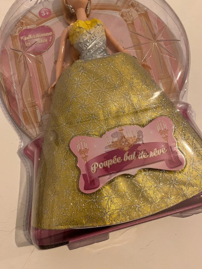 Poupée neuve - photo numéro 3