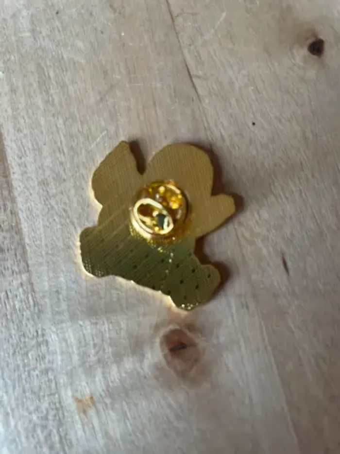 Pin’s salameche - photo numéro 2