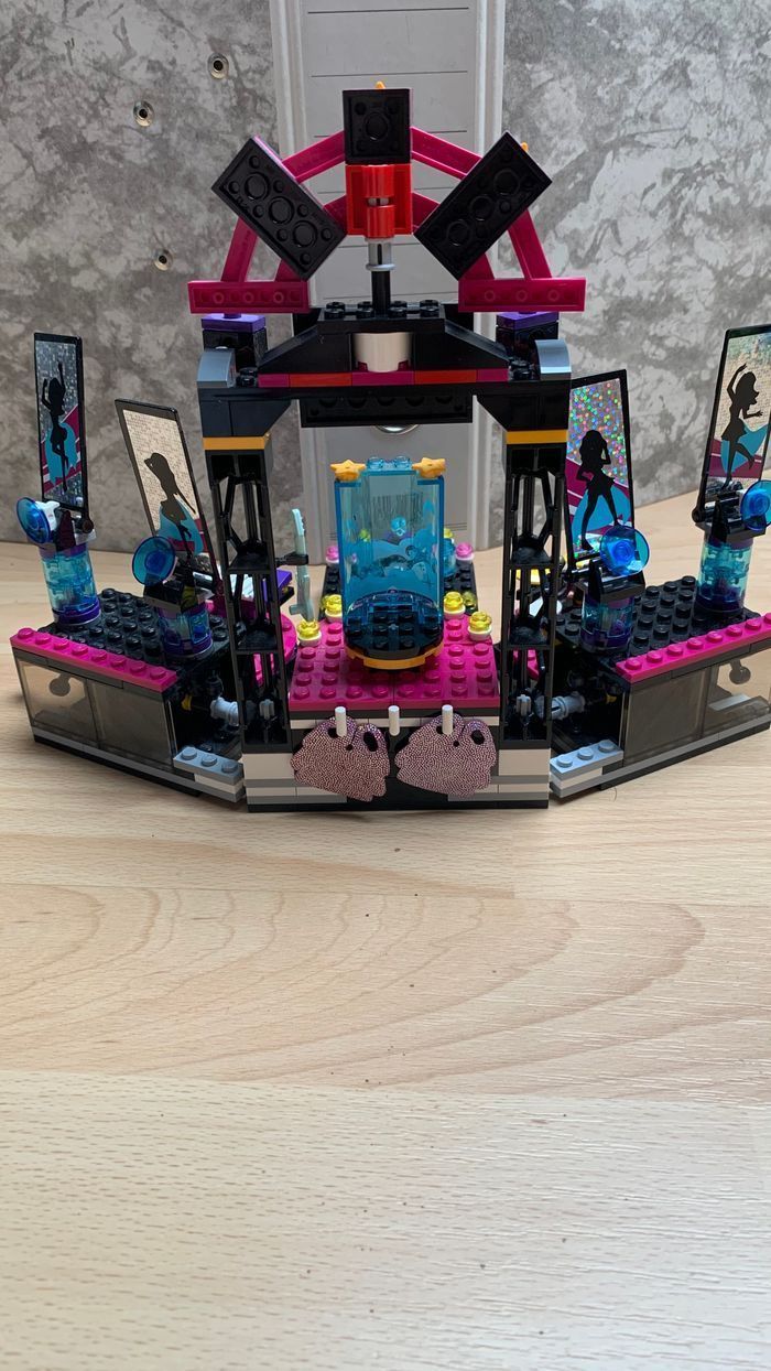 Lego Friends 41105-La scène de la chanteuse - photo numéro 6