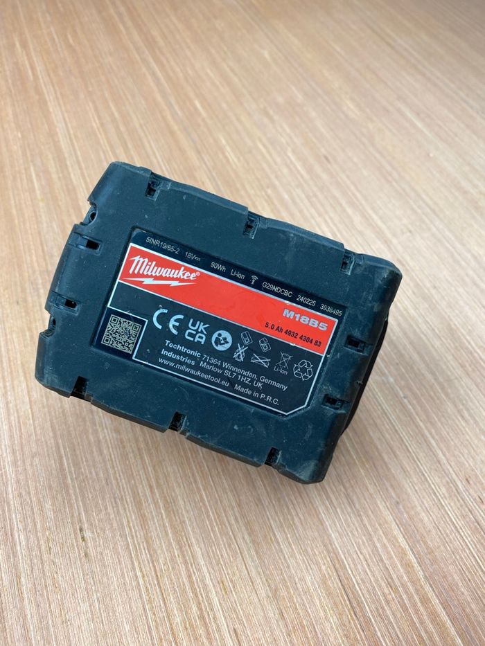 Batterie Milwaukee 5ah m18 réviser - photo numéro 4