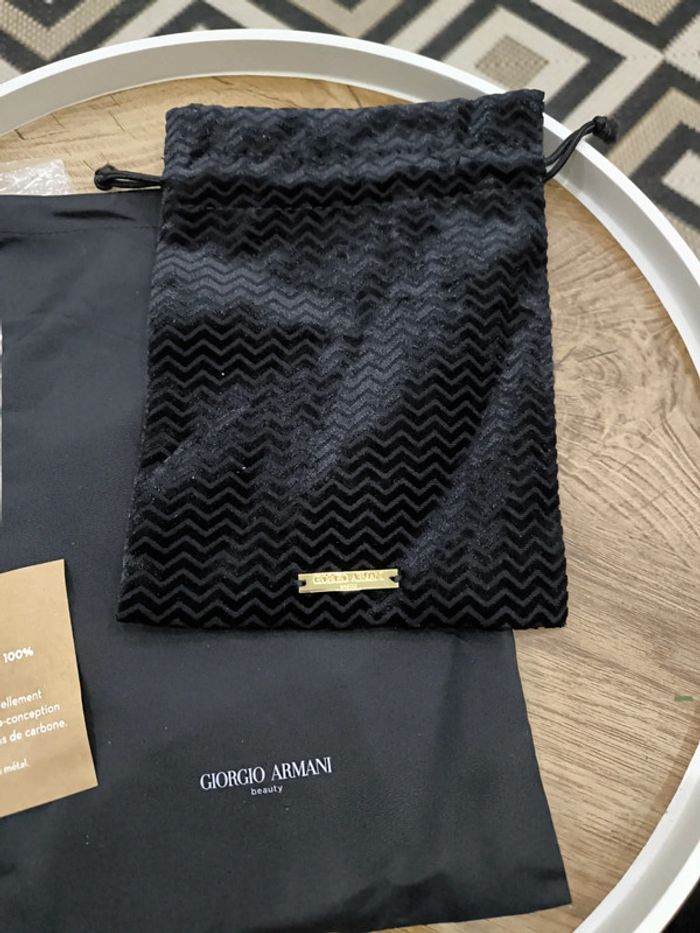 Pochette plate noir Giorgio Armani beauty neuve - photo numéro 3