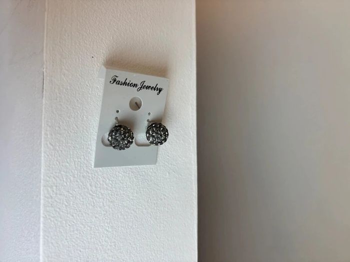 Boucles d’oreilles neuves - photo numéro 3