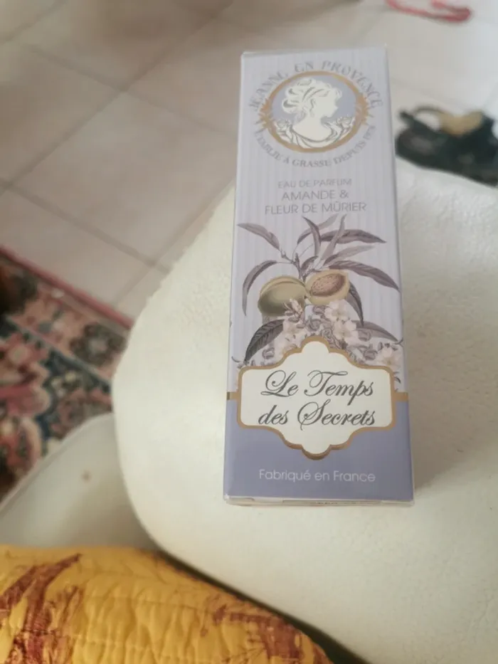 Eau de parfum le temps des secrets Jeanne en Provence