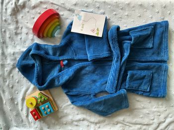 peignoir en velours bleu avec capuche ceinture et poches 4 ans tissaia