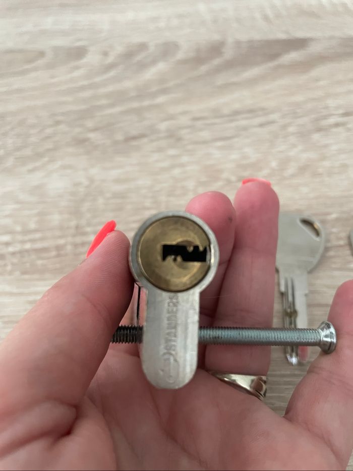 Cylindre Standers avec 5 clés - photo numéro 3
