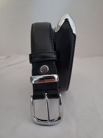 Ceinture en cuir pu Neuve très jolie 