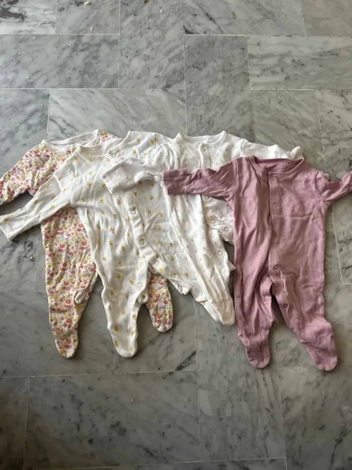 Lot pyjama bébé - photo numéro 2