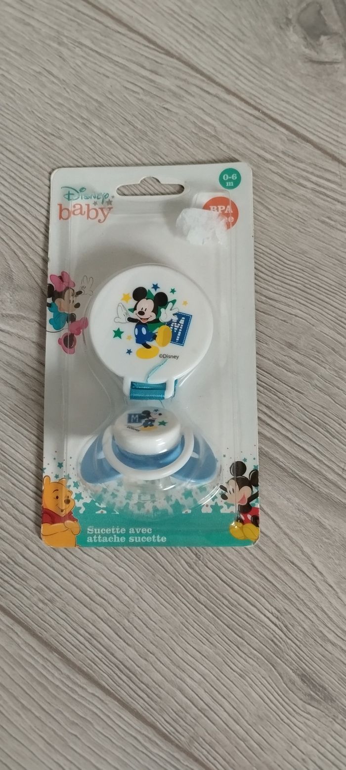 Tétine + attache tétine 0/6 mois Disney Mickey neuf