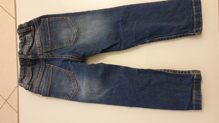 Jeans taille 3- 4 ans - photo numéro 2