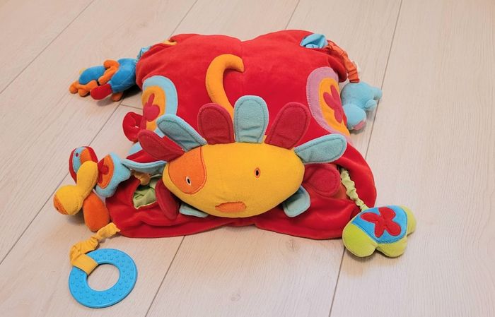 Lot de jouets d'éveil bébé fille peluches d'activités, livres en tissus,  hochet - photo numéro 2