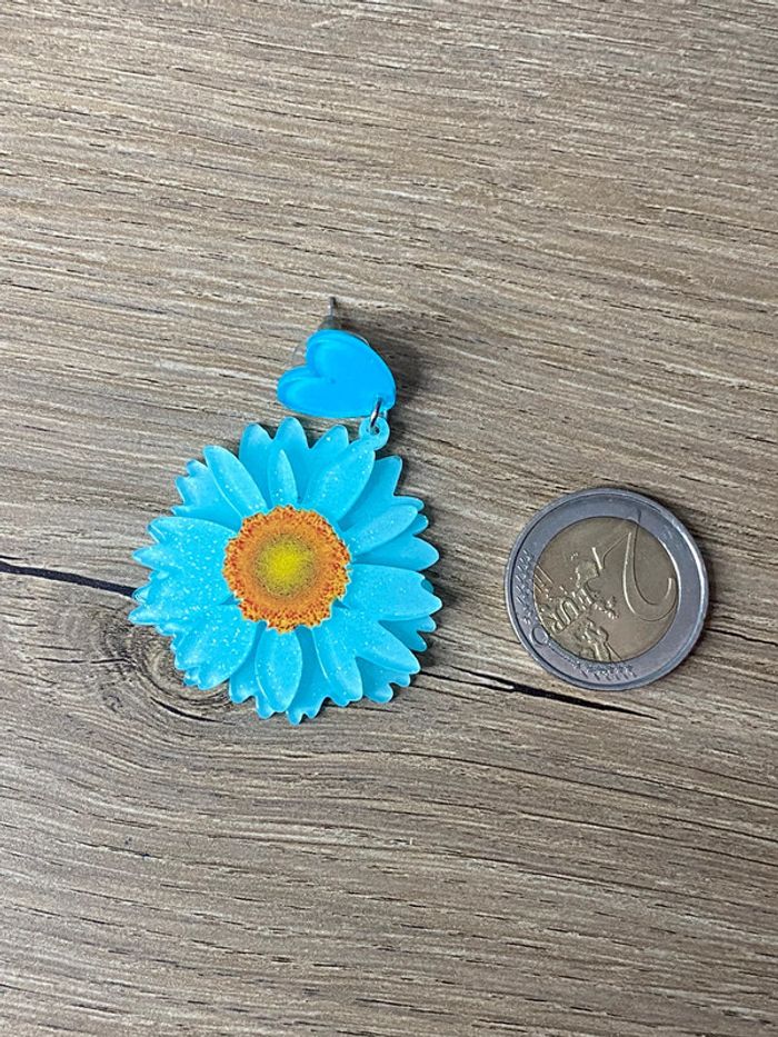 Boucles d oreilles acrylique fleurs - photo numéro 5
