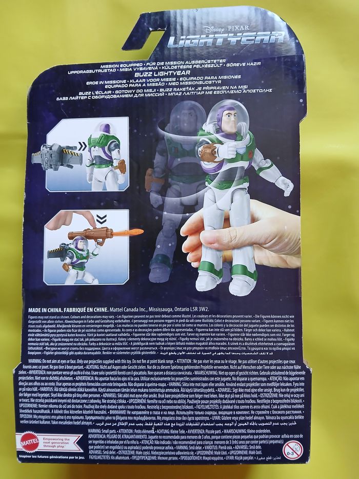 Figurine Buzz l'éclair avec son équipement  Disney Pixar MATTEL - photo numéro 7