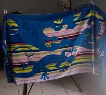 Grande serviette de plage salamandre