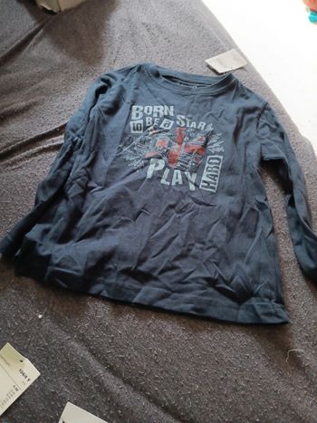 Tee-shirt in extenso 4 ans neuf