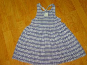 Robe ARC EN CIEL bleu marine et blanche taille 3 ans TBE