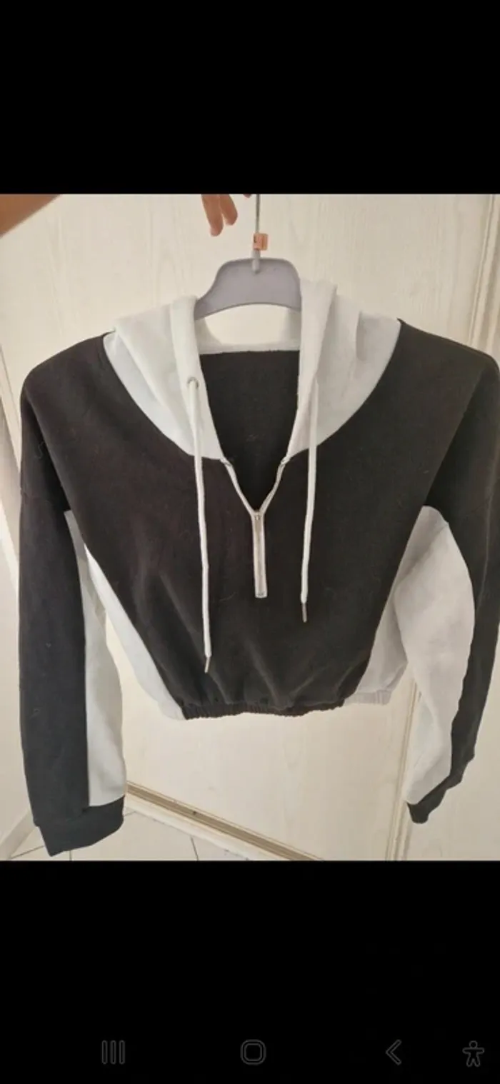Sweat-shirt à capuche court à bloc de couleur zippé à cordon thermique taille M
