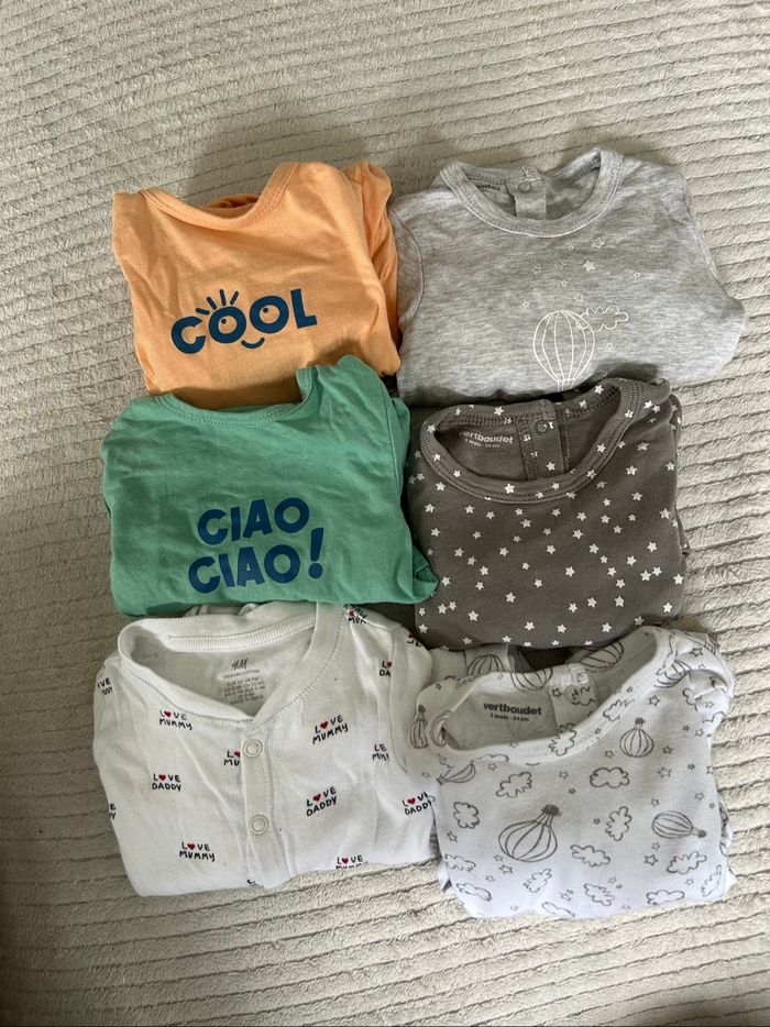 Lot de pyjama en parfait état 1 mois