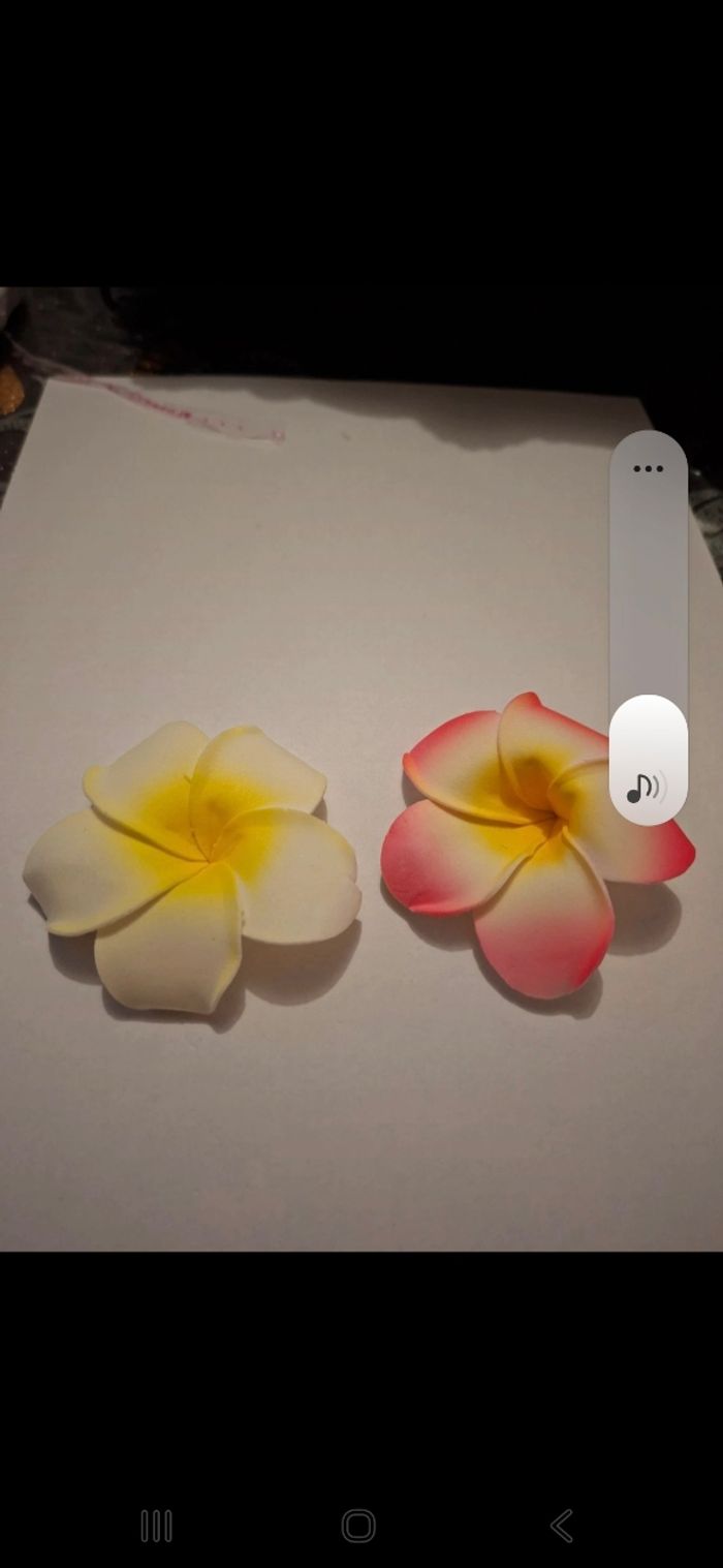 Lots 2 barrettes fille fleur neuf