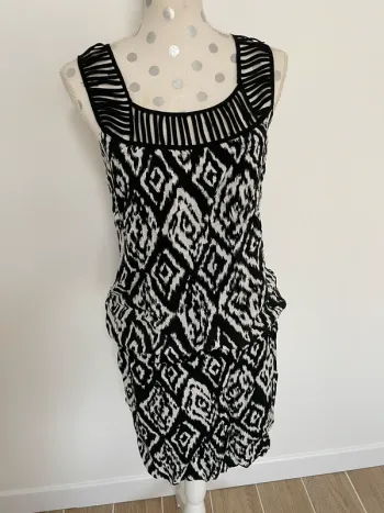 Robe motifs noir et blanc 36 meuf