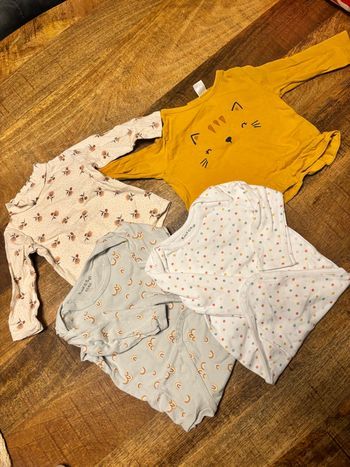 2 tee shirt longues manches et 2 body