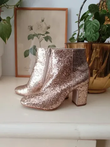 Bottines dorées paillettes Studio Céleste p.36